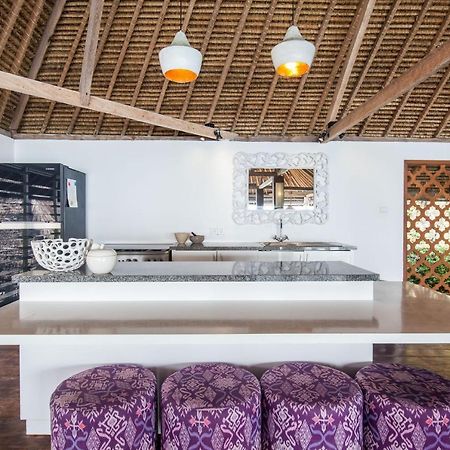 Villa Gmb Beach House Uluwatu Εξωτερικό φωτογραφία