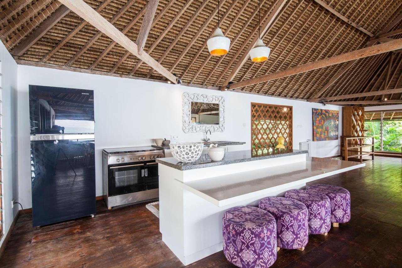 Villa Gmb Beach House Uluwatu Εξωτερικό φωτογραφία