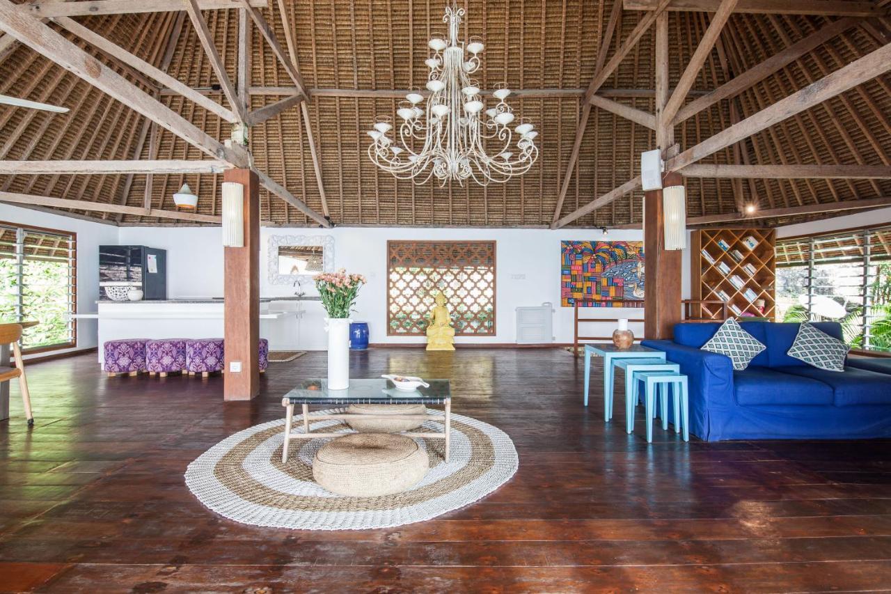 Villa Gmb Beach House Uluwatu Εξωτερικό φωτογραφία