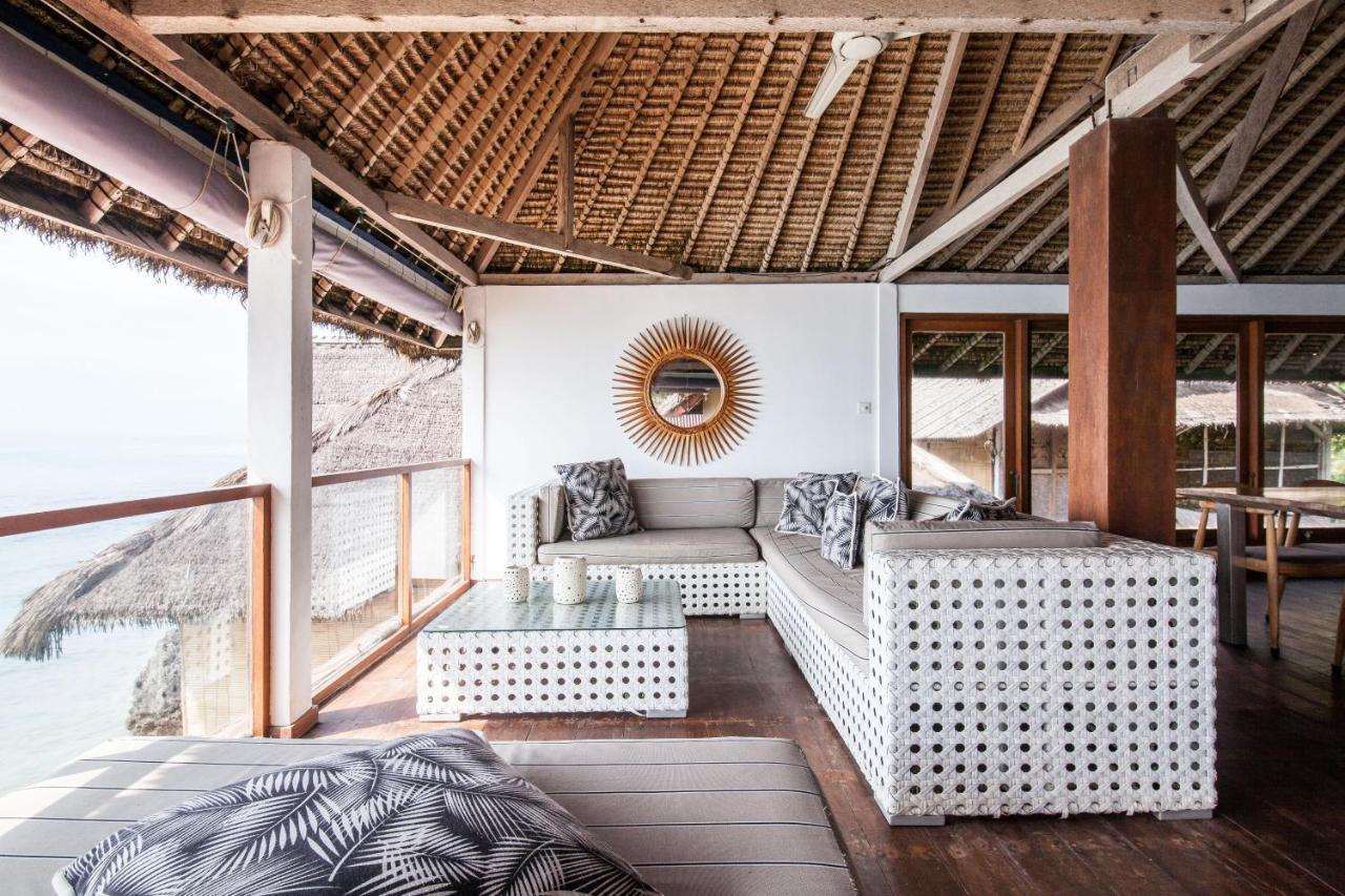 Villa Gmb Beach House Uluwatu Εξωτερικό φωτογραφία