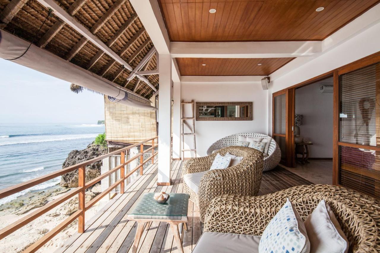 Villa Gmb Beach House Uluwatu Εξωτερικό φωτογραφία