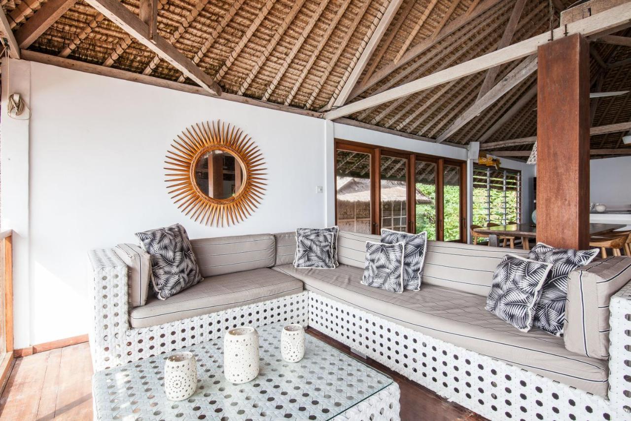 Villa Gmb Beach House Uluwatu Εξωτερικό φωτογραφία