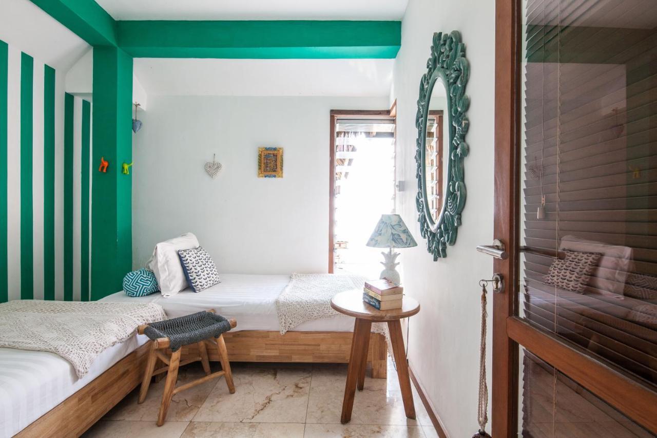 Villa Gmb Beach House Uluwatu Εξωτερικό φωτογραφία