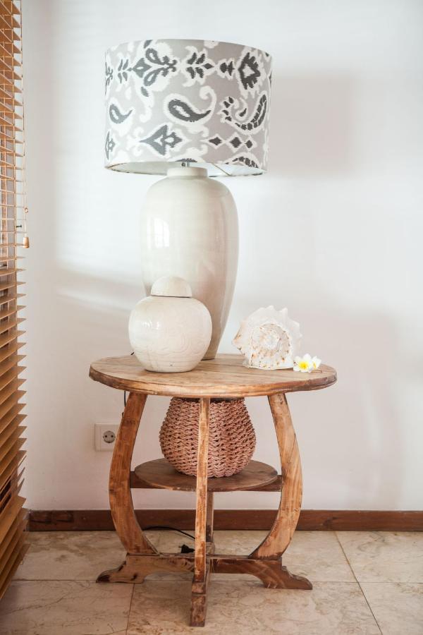 Villa Gmb Beach House Uluwatu Εξωτερικό φωτογραφία