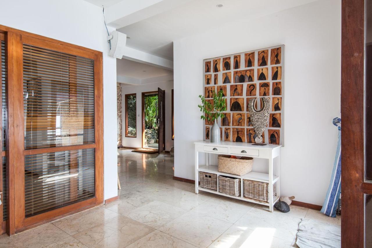 Villa Gmb Beach House Uluwatu Εξωτερικό φωτογραφία